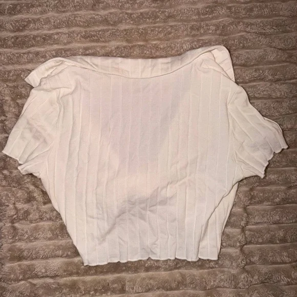 Women’s White Knot-Front Collared Top - Picture 4 of 4